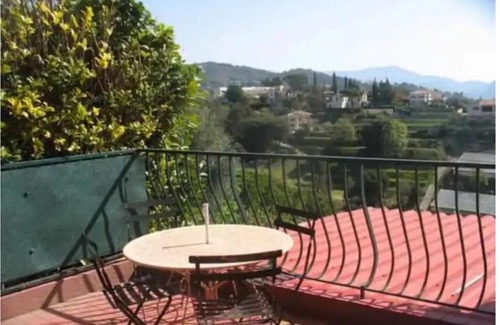 Nice House | Chambre au calme sur les collines