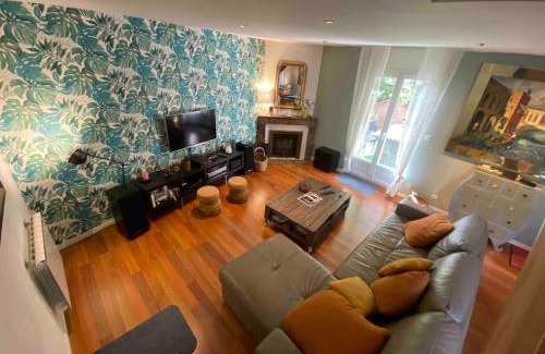 Poincare - Foch - Anatole France - Croix de Bourgogne House | CHAMBRE AU CENTRE VILLE TRES COSY