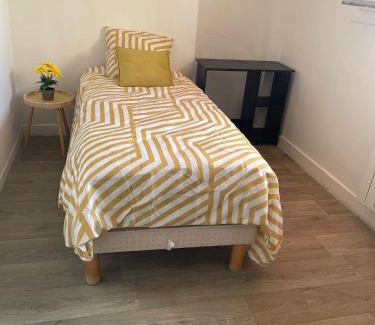 Villeneuve-le-Roi House | Chambre avec balcon dans charmante maison prêt d' aéroport d'Orly et proche paris