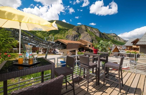 Valloire Apartment | Chambre avec Grandes Fenêtres | Sauna | Casier Ski