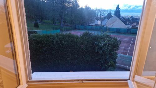 Vaujours House | Chambre balcon