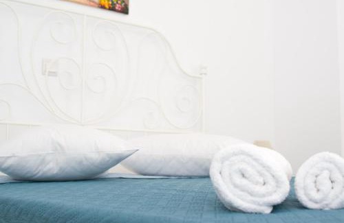 Ialyssos Apartment | CHAMBRE BLANCHE