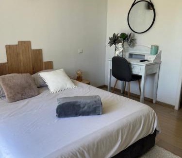 Vertou House | Chambre By Kastella