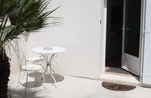Port District Bed & Breakfast | Chambre D'hôtes Calme et Confortable
