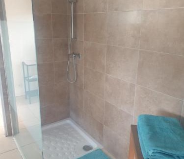 Gigean House | Chambre d'hôte avec accès piscine