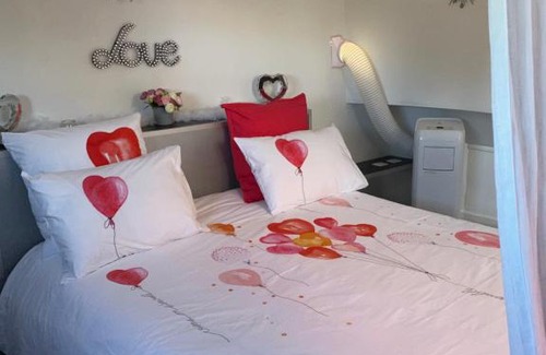Portiragnes Bed & Breakfast | Chambre d'hôte insolite sur une péniche