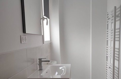 Corme Ecluse Bed & Breakfast | Chambre D'hôtes "black & White"