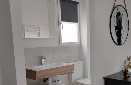 Corme Ecluse Bed & Breakfast | Chambre D'hôtes "black & White"