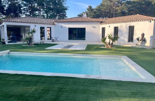 Plan-d'Aups-Sainte-Baume Bed & Breakfast | Chambre d hôtes LA MANDALA
