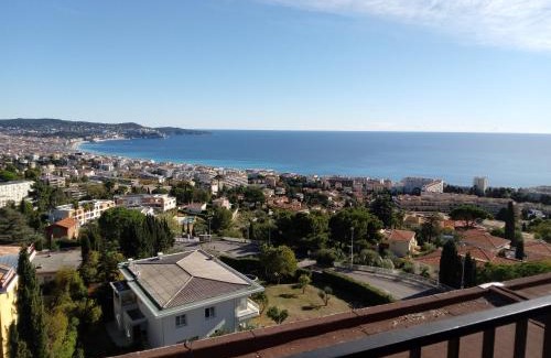 Fabron Bed & Breakfast | Chambre d'hôtes vue imprenable mer