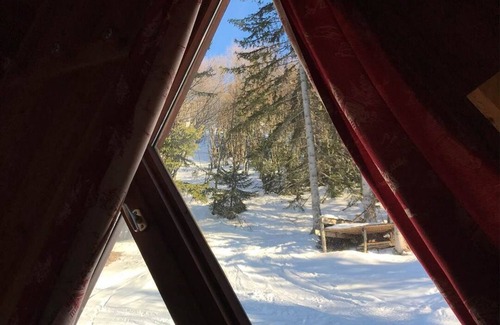 Arc-1600 Ski Chalet | Chambre d'hôte SUITE at the top of the chalet - sleeps 4 - 2 double beds in 2 rooms