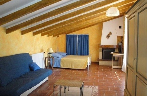 Caromb House | CHAMBRE D'HOTES IN THE OLIVE GARDEN AT THE FOOT OF MONT VENTOUX