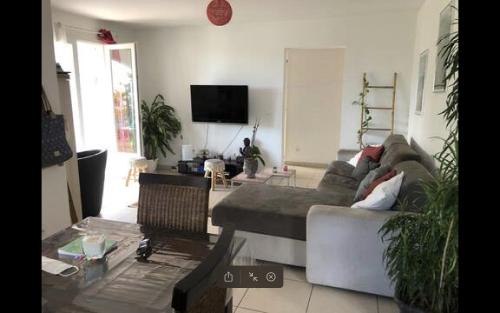 Plateau Goyave House | Chambre dans maison F4