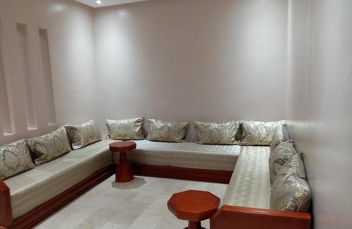 Anza House | Chambre dans une Grande Villa proche de la plage