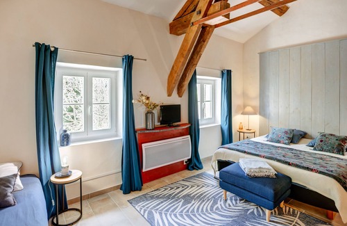 Pont-Saint-Esprit House | Chambre de d'hôtes des platanes Provence Occitane