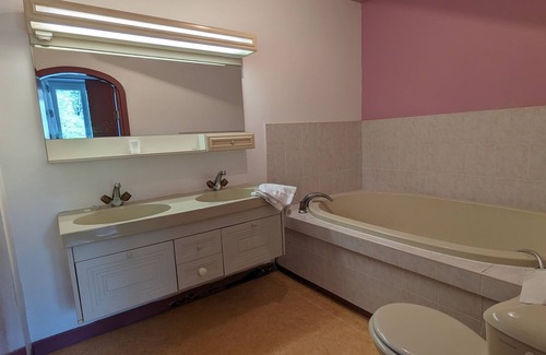 Lully Apartment | Chambre Double Indépendante Avec Salle de Bains