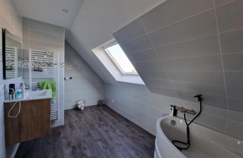 Saint-Pol-de-Leon House | Chambre en centre ville proche mer