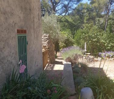 Le Beausset Bed & Breakfast | Chambre indépendante au calme