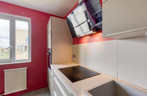 Les Epinettes House | Chambre orange 4