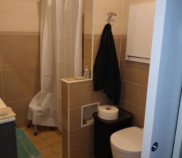 Saint-Ouen-l'Aumone House | Chambre ou calme