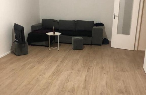 Villepinte Apartment | Chambre pour femme avec terrasse villepinte Parc des Expositions Rer b