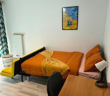 Pierrefitte-sur-Seine House | Chambre privée proche stade de France et Paris dans appartement partagé