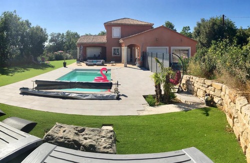 Saint-Saturnin-les-Apt House | Chambre privée indépendante au cœur du Luberon