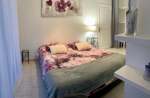 Saint-Saturnin-les-Apt House | Chambre privée indépendante au cœur du Luberon