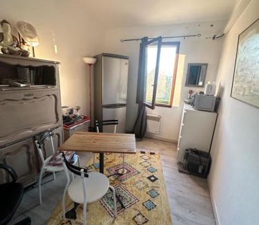 Le Cannet House | Chambre privé avec Sdb privative