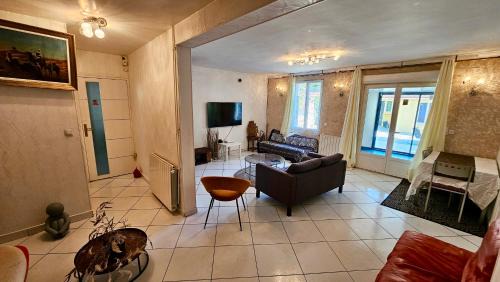 Stains Apartment | Chambre privée dans logement partagé, Pinky Elisabeth cozy Paris & Stade de France