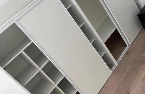 Dammartin-en-Goele House | Chambre privative avec ventilateur portable