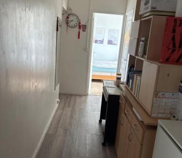 Orly House | Chambre simple proche de mairie Orly