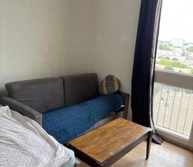 Orly House | Chambre simple proche de mairie Orly