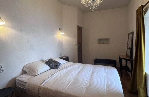 Pino Bed & Breakfast | Chambre Sulenia in a 16th-century Genoese tower