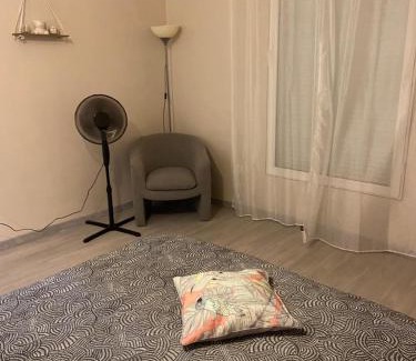 Camblanes-et-Meynac Bed & Breakfast | Chambres d'hôtes spacieuse