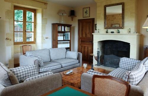Beynac-et-Cazenac Bed & Breakfast | Chambres d'hôtes avec Piscine la Rossillonie