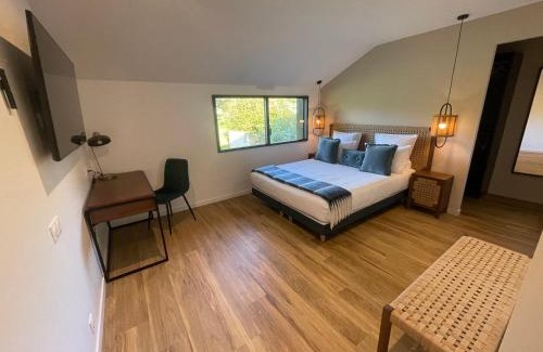La Menardais Apartment | Chambres d'hôtes 'La Clairière aux Chênes'