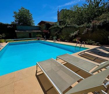 Tourtrol House | Chambres d'hôtes Naturiste Les Trois Pins