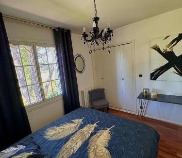 Tourtrol House | Chambres d'hôtes Naturiste Les Trois Pins