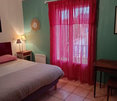 Saint-Paul-Trois-Chateaux House | Chambres Tricastine et Venise