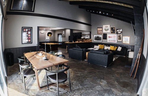 Mammoth Lakes Condo | Chamonix #70 - Near Yearly Outdoor Activities!