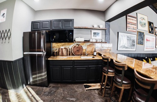 Mammoth Lakes Condo | Chamonix #70 - Near Yearly Outdoor Activities!