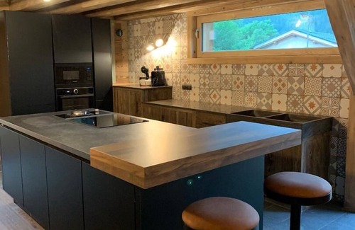Les Praz-de-Chamonix Ski Chalet | Chamonix - les praz - Beautiful individual chalet completely renovated