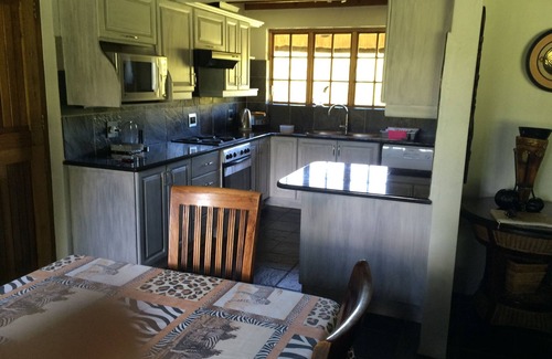 Cathkin Park Cottage | Champagne Haven