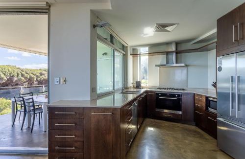 Yallingup House | Champagne House I Private Properties