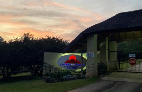 Dragon Peaks Apartment | Champagne Lane Resort