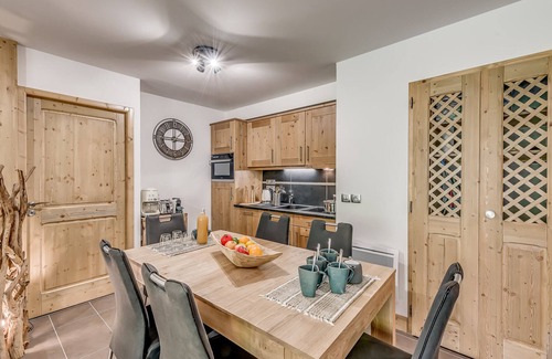 Champagny-en-Vanoise Apartment | Champagny-en-Vanoise: 2BR Apt, 2 Baths, 6 Guests, Balcony, WIFI