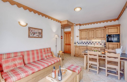 Champagny-en-Vanoise Apartment | Champagny-en-Vanoise: Apt 6 ppl, 2 bdrm, wifi, balcony, equipped kitchen