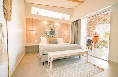 Tamarindo Hotel | Chanbre élégante avec douche tropicale