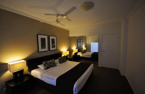 Varsity Lakes Apartment | Chancellor Lakeside Apartments